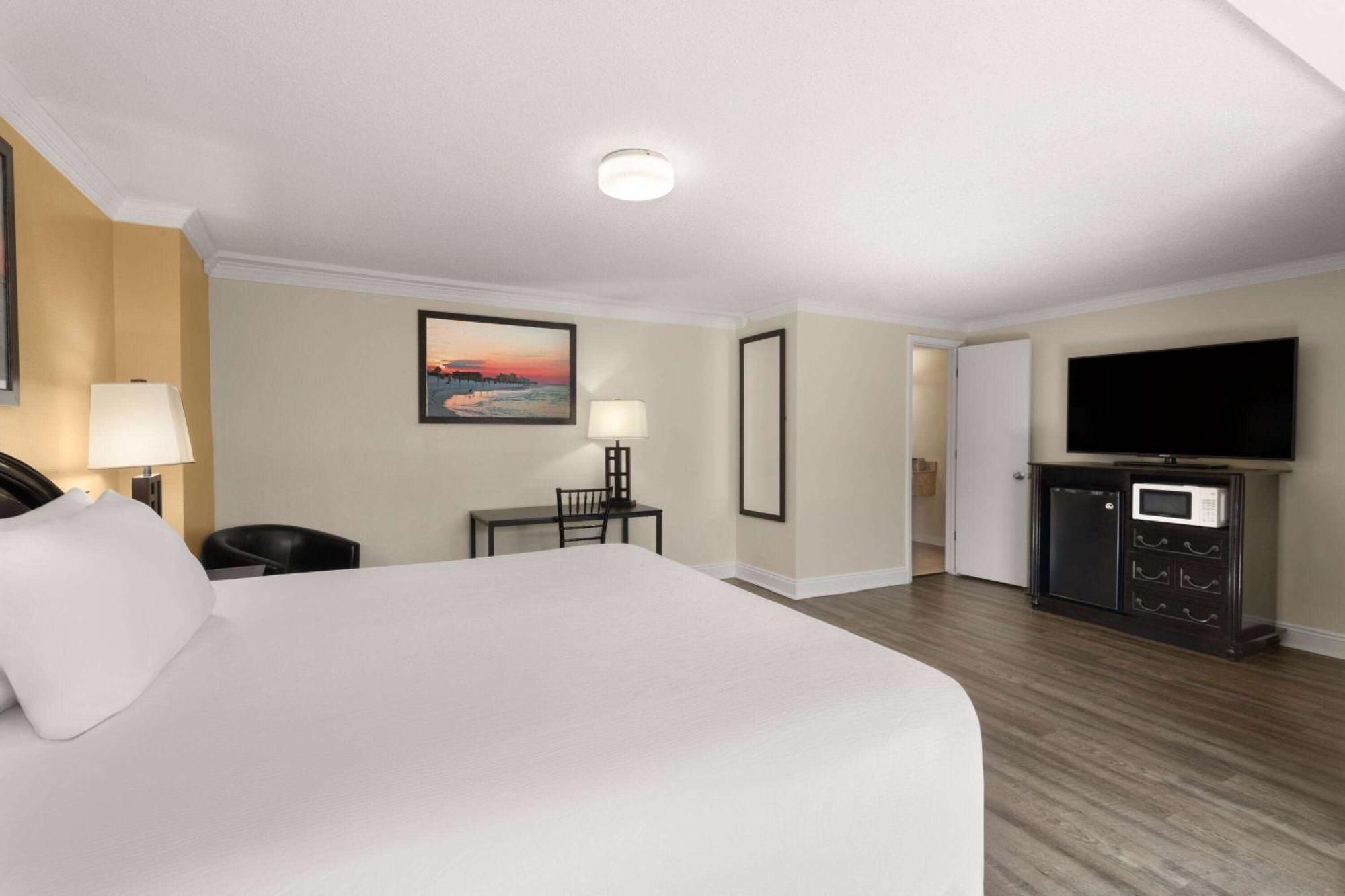 Wyndham Garden Fort Walton Beach Destin Extérieur photo