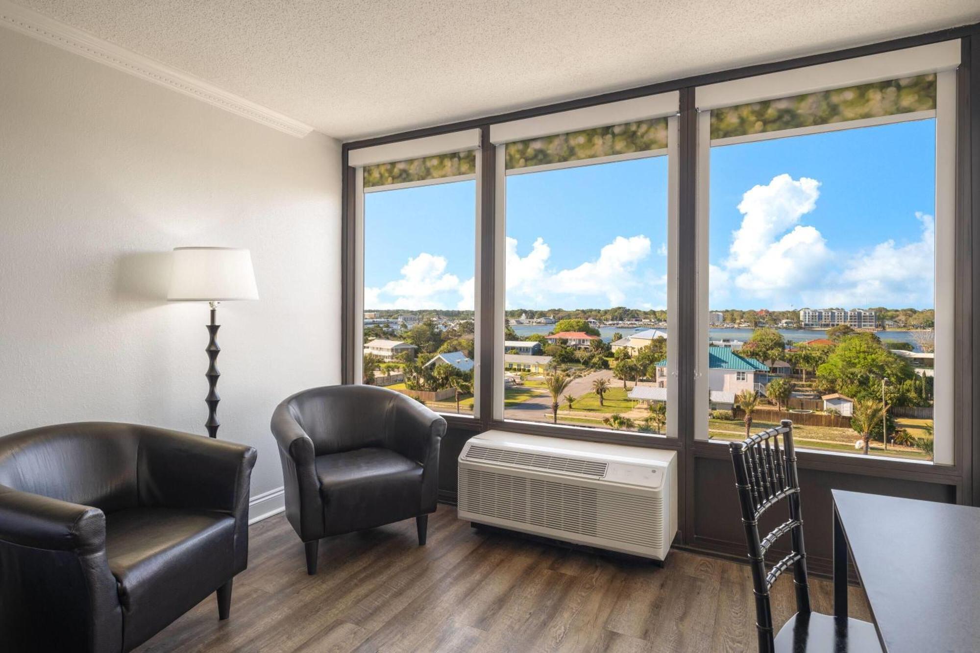 Wyndham Garden Fort Walton Beach Destin Extérieur photo