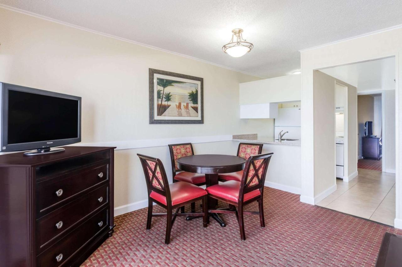 Wyndham Garden Fort Walton Beach Destin Extérieur photo